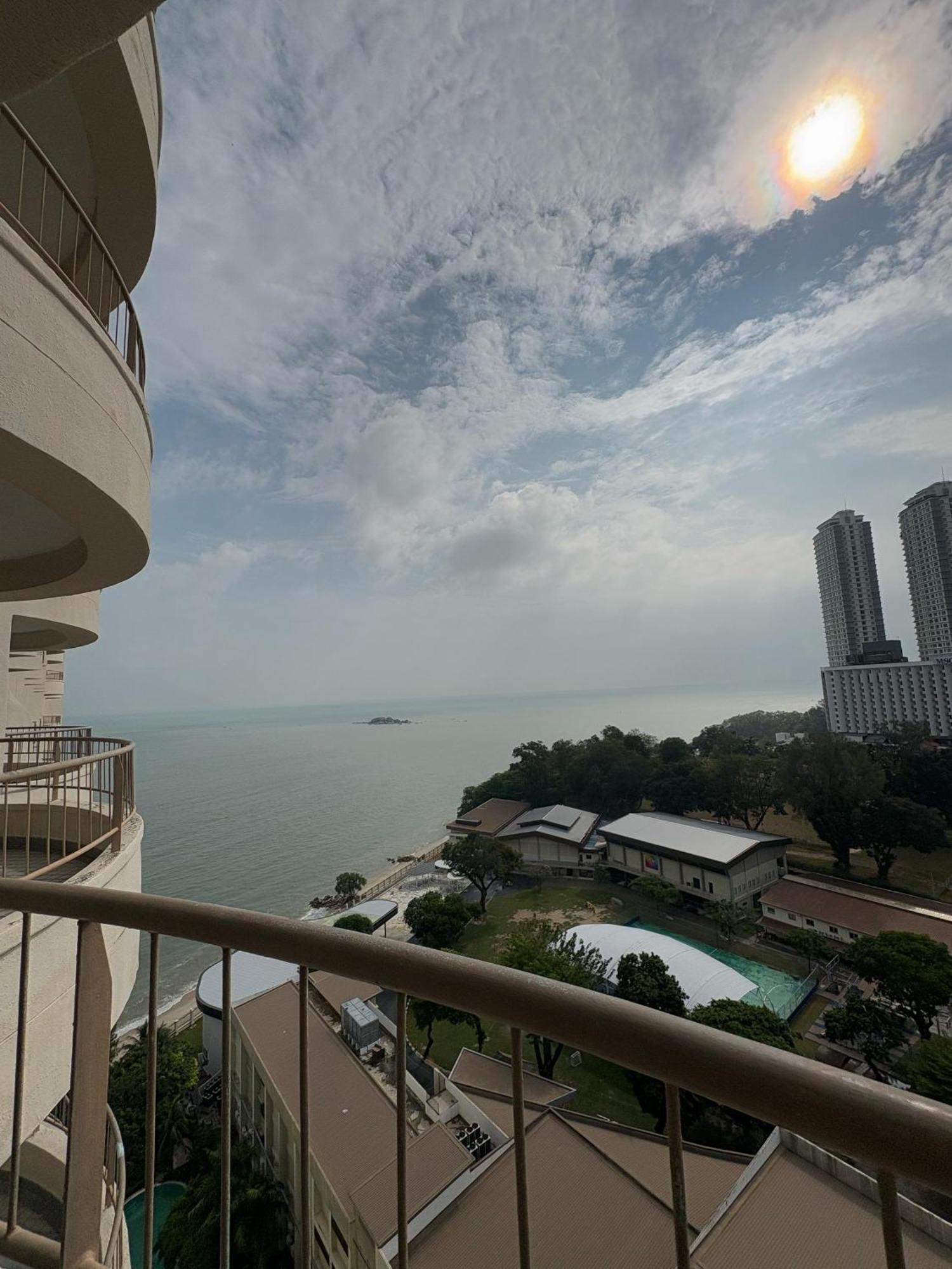 17 Jazz Sweet Beachfront Resort Tanjung Bungah  Exterior foto